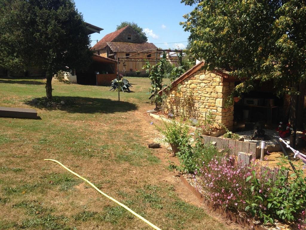Entre Lot Et Dordogne Bed & Breakfast Saint-Cirq-Madelon Luaran gambar
